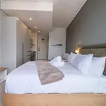 The Rose 401: 4Th Floor City Centre Apartment