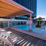 The Rose 401: 4Th Floor City Centre Apartment