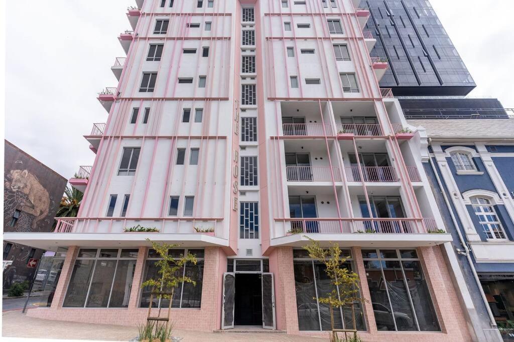 Appartement The Rose 401: 4th Floor Centre