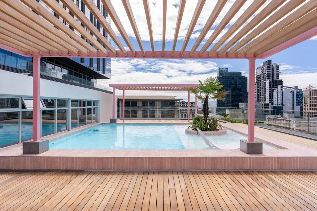The Rose 401: 4th Floor Centre Le Cap